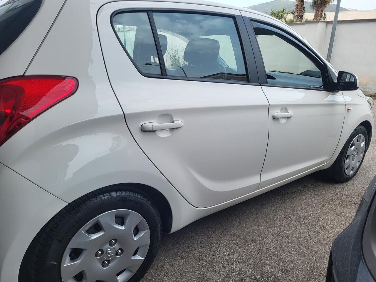 Hyundai i20 1.2 5p. Classic 05/2013 KM 81000