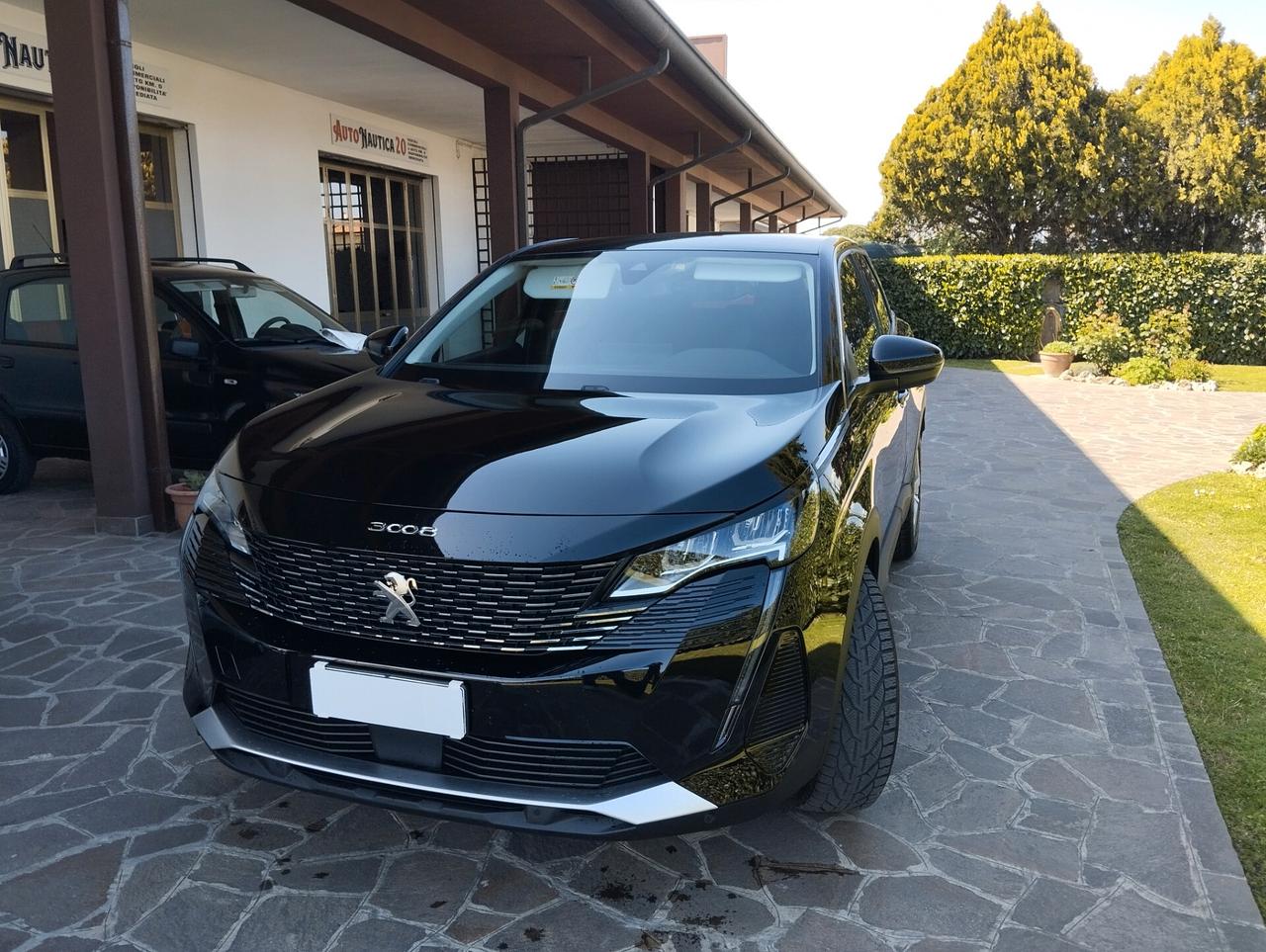 Peugeot 3008 BlueHDi 130 S&S EAT8 Active Pack