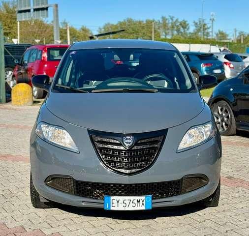 Lancia Ypsilon 1.2 8v S MomoDesign 69cv E6