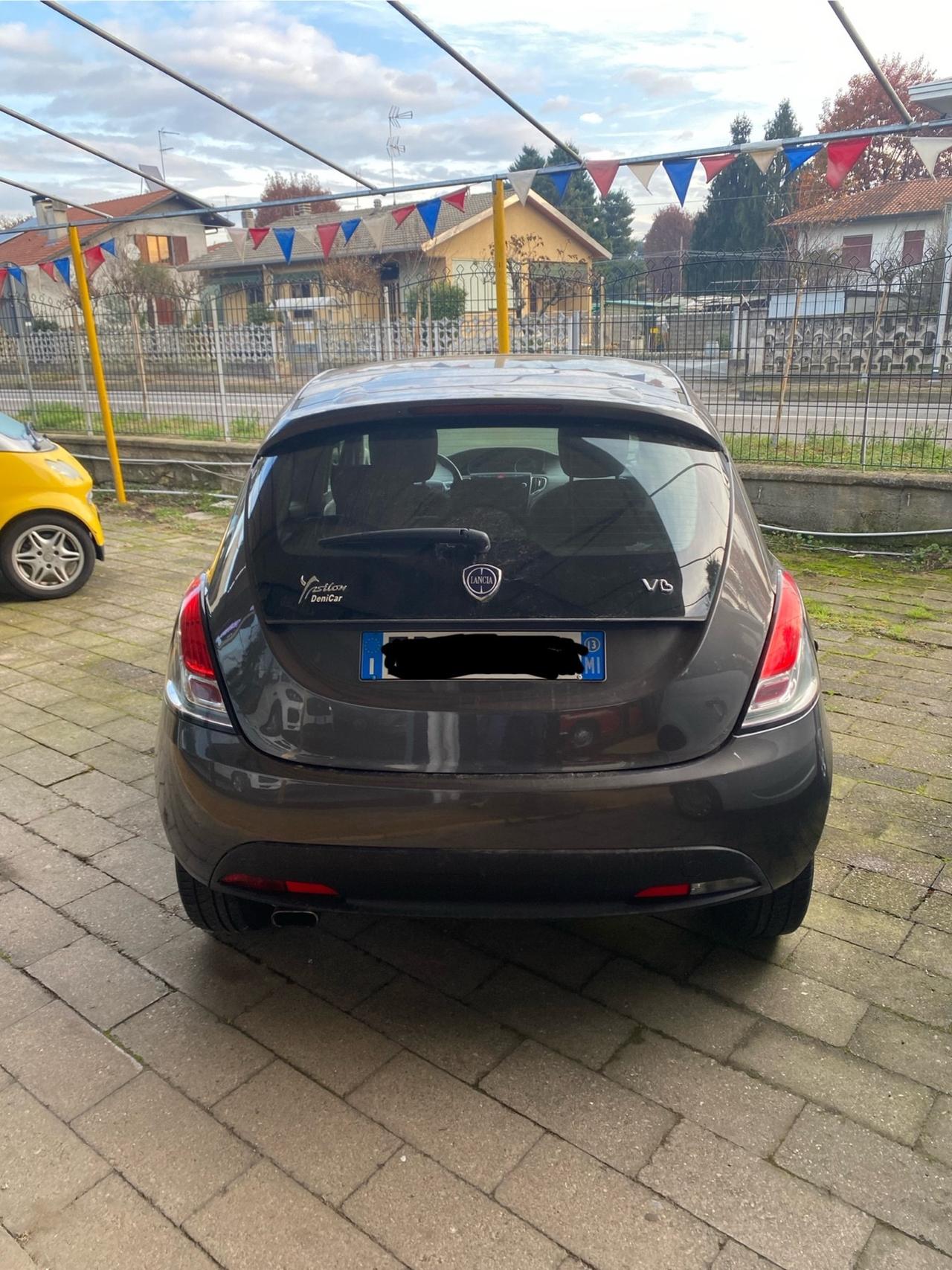 Lancia Ypsilon 1.2 69 CV 5 porte Gold