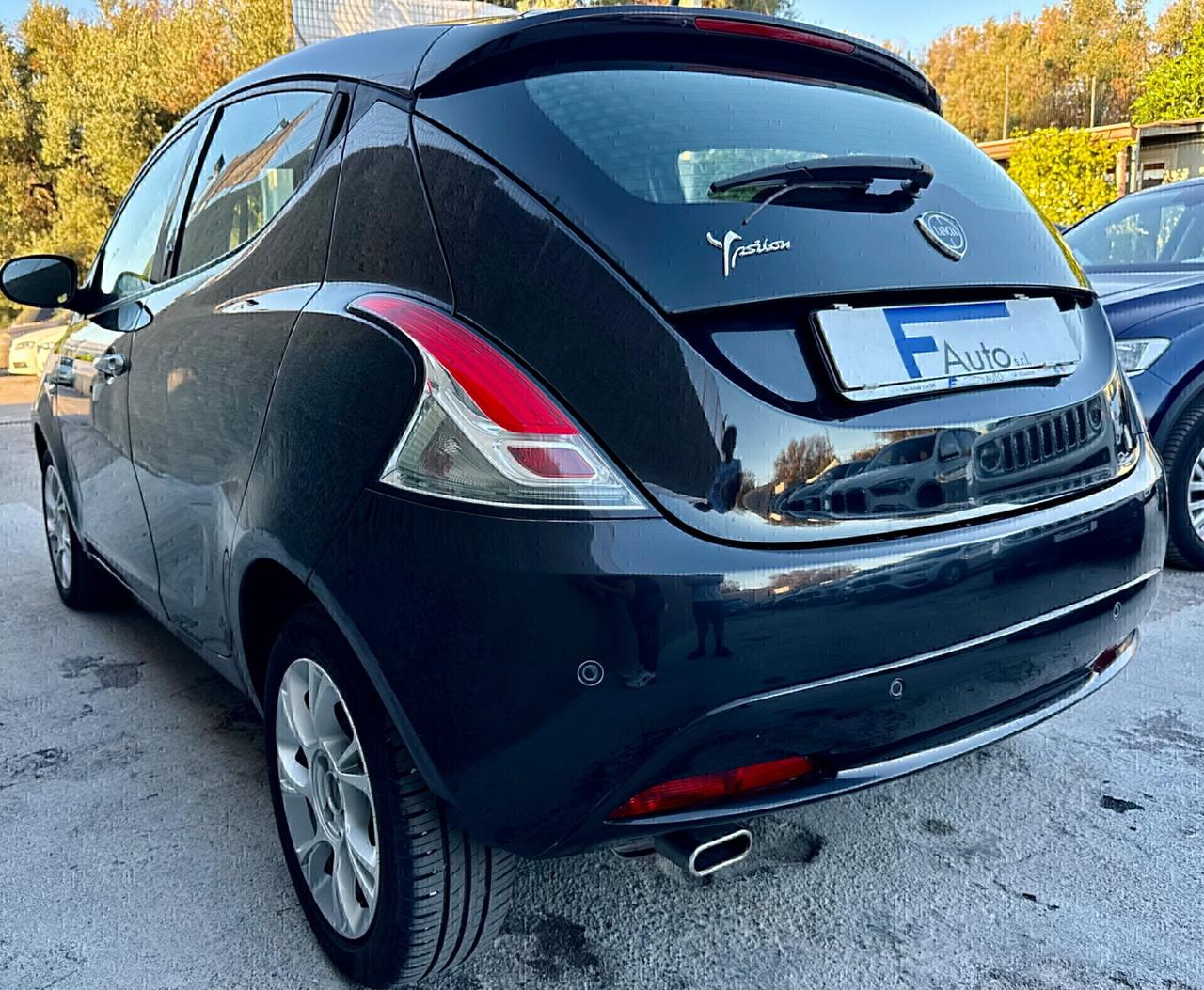 Lancia Ypsilon 1.3 MJT 95CV EURO6,Navigatore,Climatronic,Alcantara,Comandi al volante,ecc.