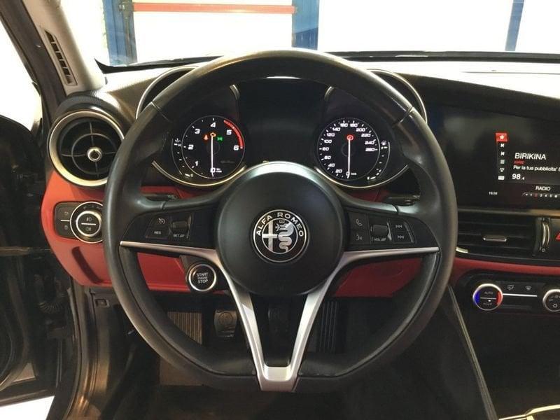 Alfa Romeo Giulia 2.2 Turbo MT6 180CV Super