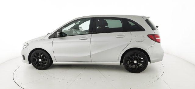 MERCEDES-BENZ B 180 d Sport