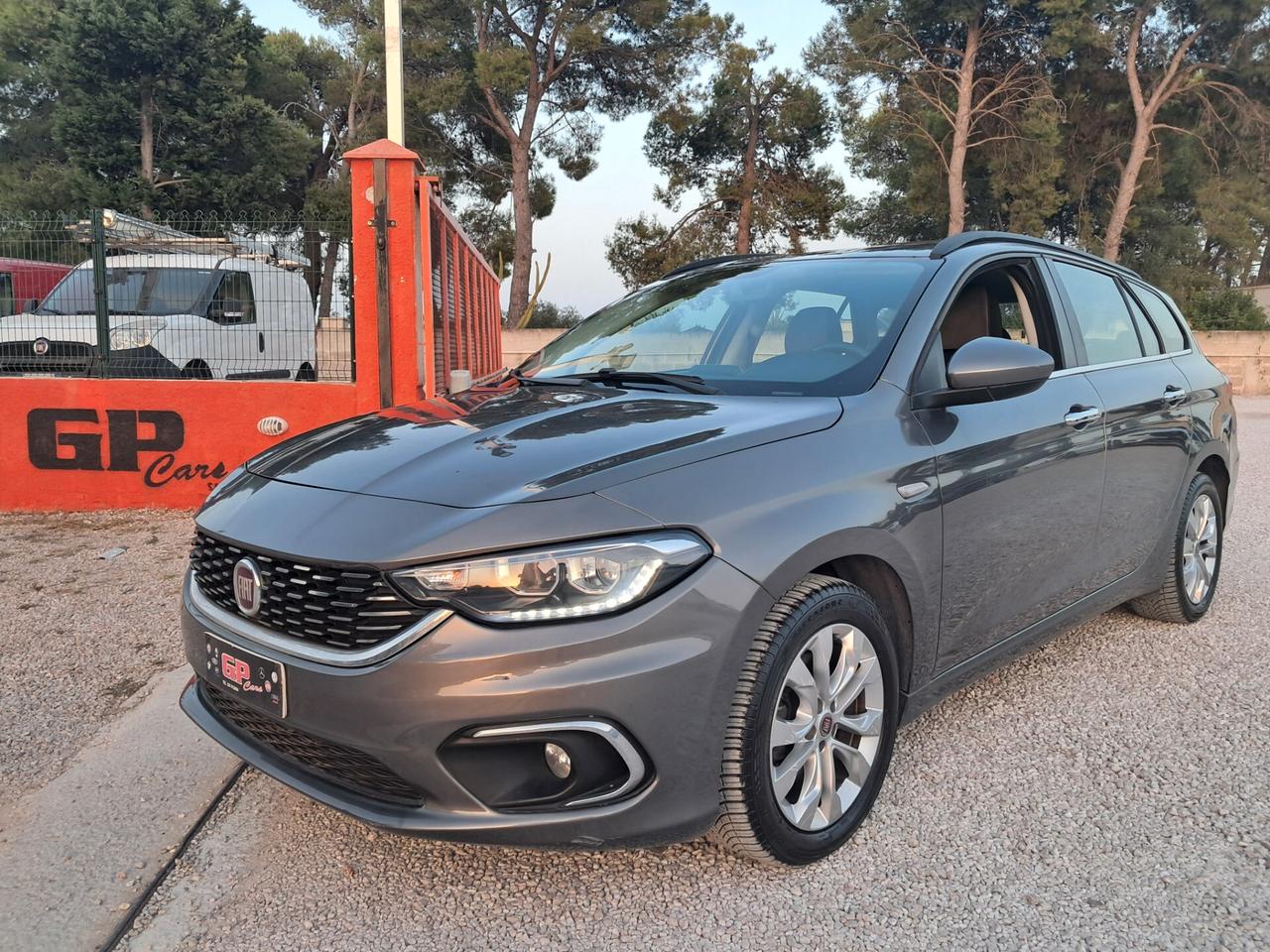 Fiat Tipo 1.6Mtj 120cv-Lounge*NAVI*LED*CRUISE