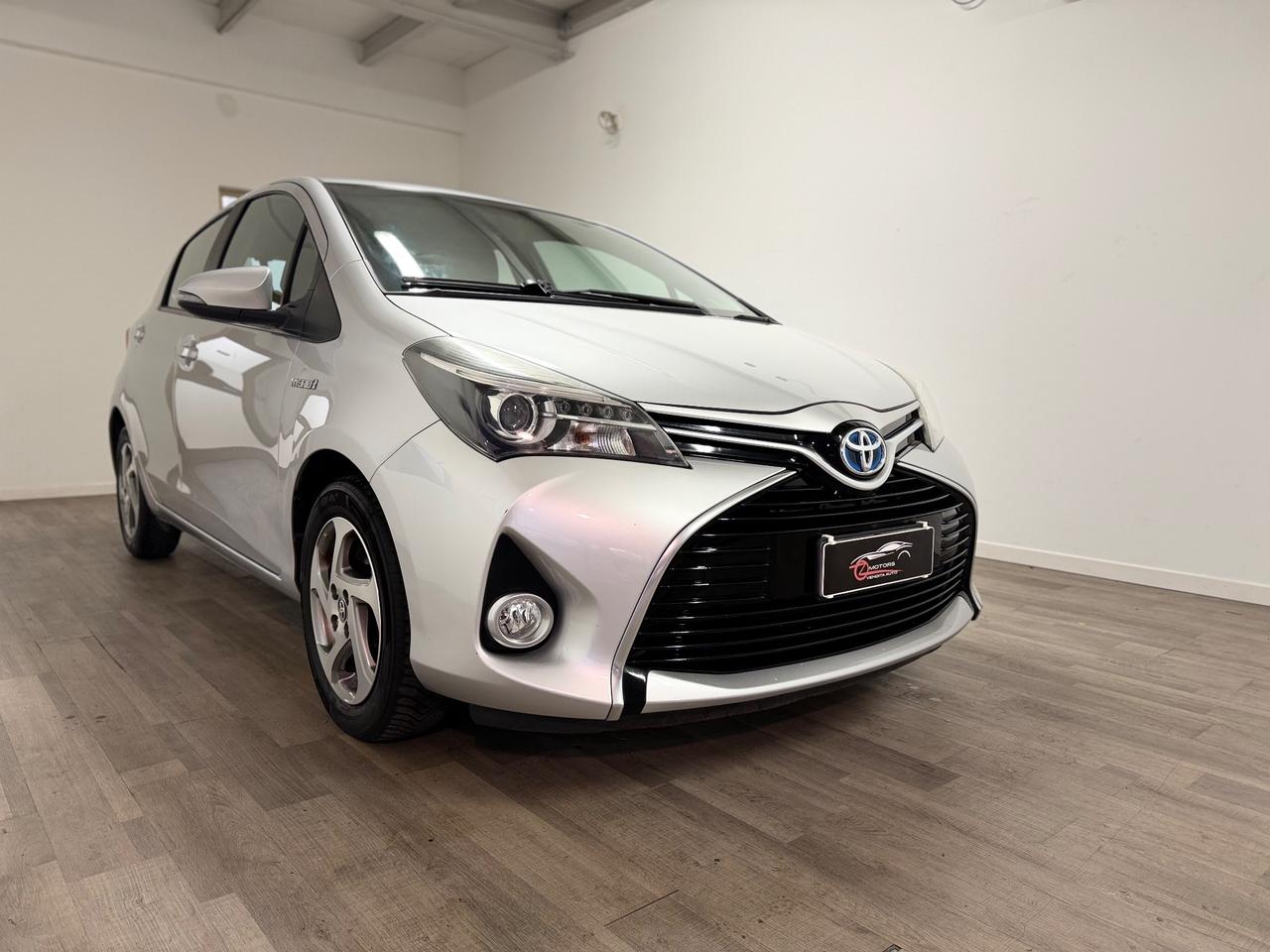 Toyota Yaris 1.5 Hybrid 5 porte Active AUTOMATICA NEOPATENTATI