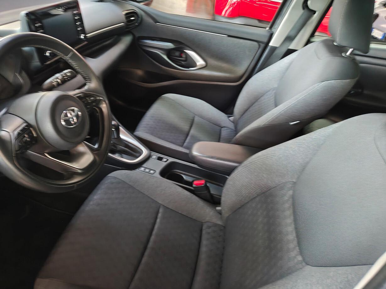 Toyota Yaris 1.5 Hybrid 5 porte Business