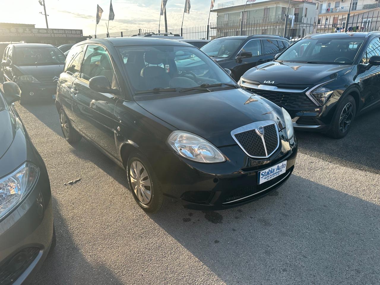 Lancia Ypsilon 1.3 MJT 75 CV Argento