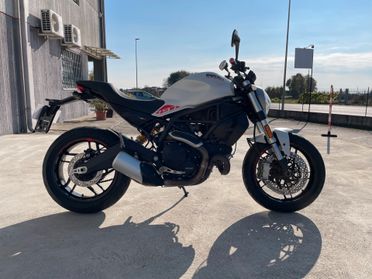 Ducati Monster 797