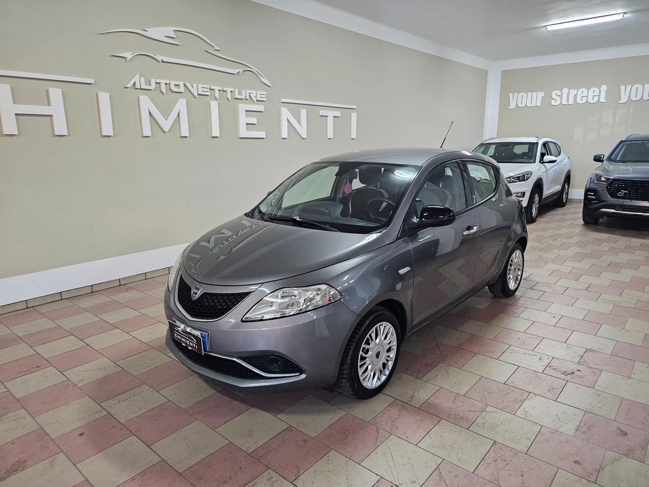 Lancia Ypsilon 1.2 69 CV 5 porte GPL Ecochic Gold
