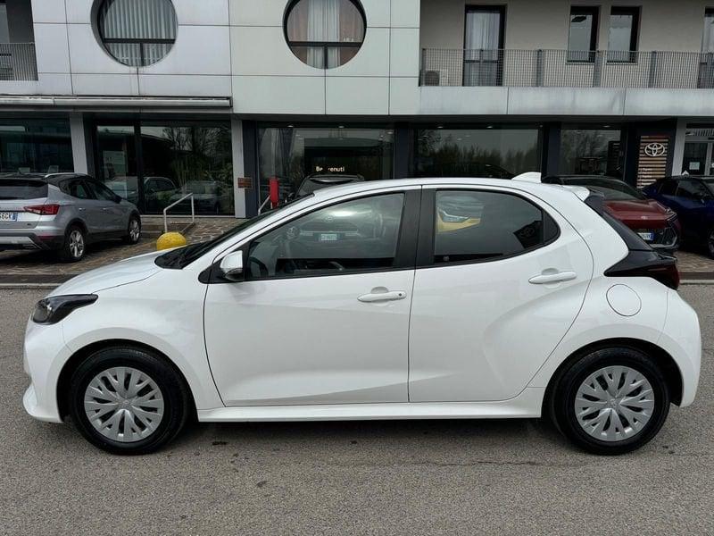 Toyota Yaris Hybrid Active MY22