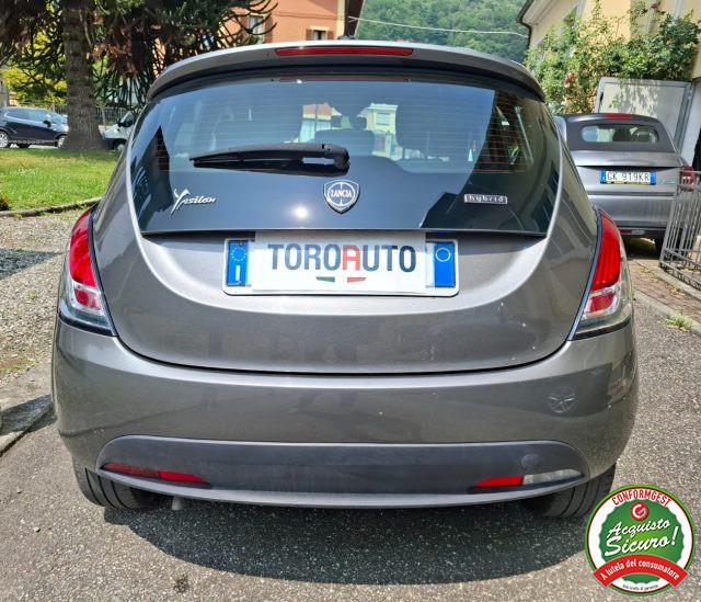 LANCIA Ypsilon 1.0 FireFly 5 porte S&S Hybrid Ecochic Silver