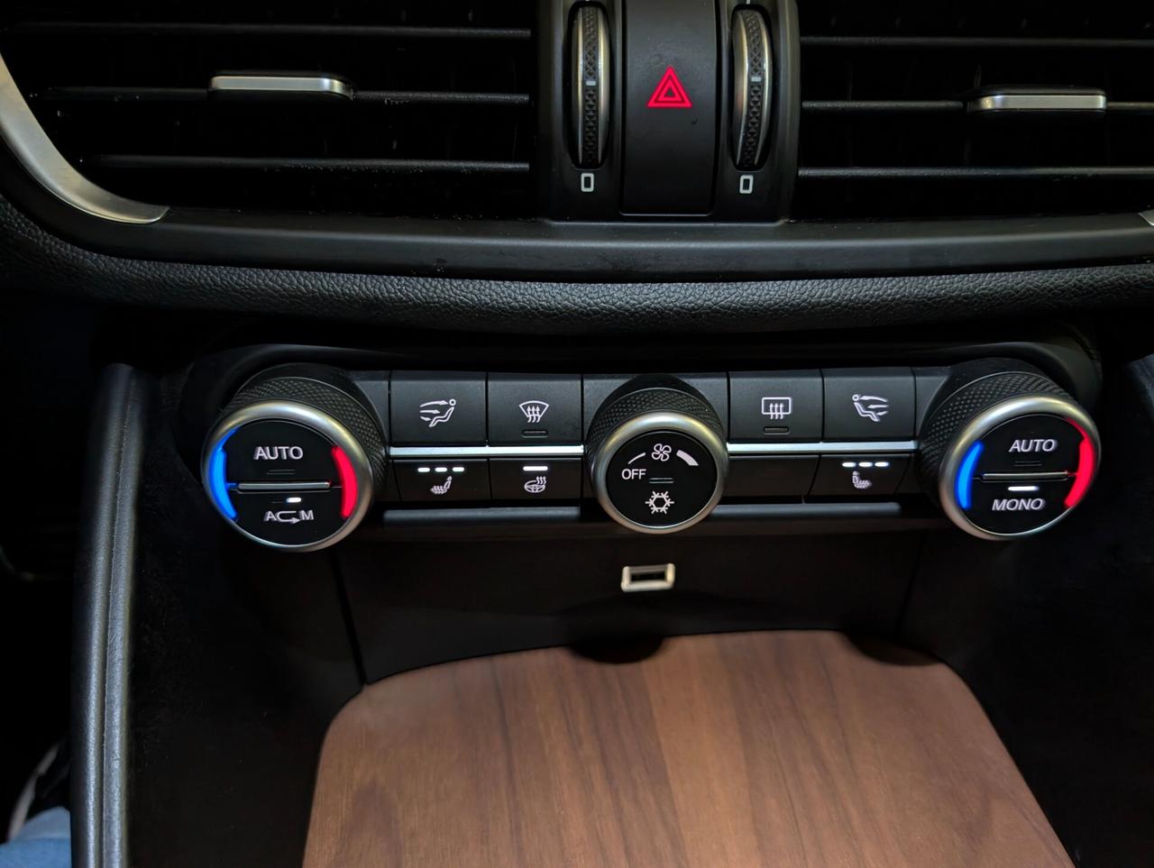 Alfa Romeo Giulia 2.2 Turbodiesel 210 CV AT8 AWD Q4 Veloce