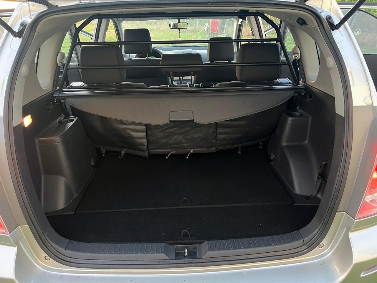 Toyota Corolla Verso 2.2 16V D-4D