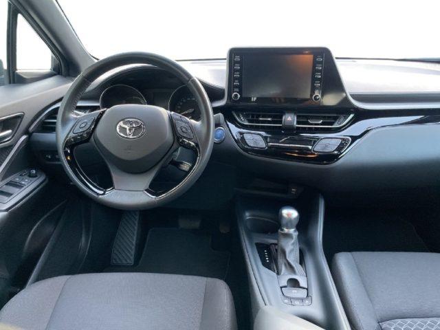 TOYOTA C-HR 1.8 Hybrid E-CVT Business