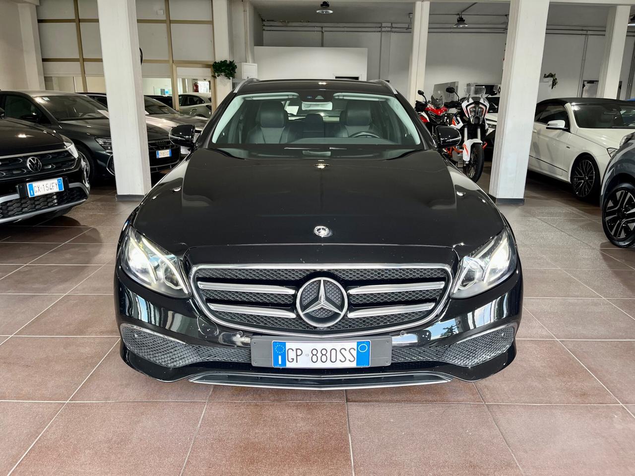 Mercedes-benz E 220 d 4MATIC Auto 9G Premium