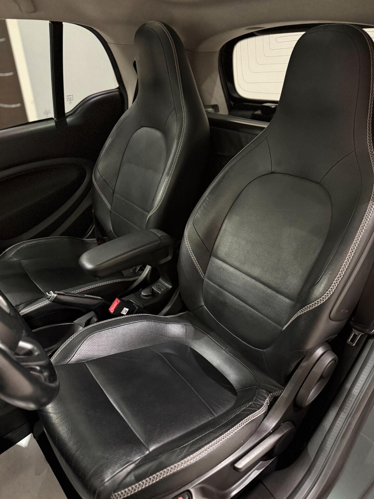 Smart ForTwo BRABUS 0.9 Turbo twinamic Xclusive