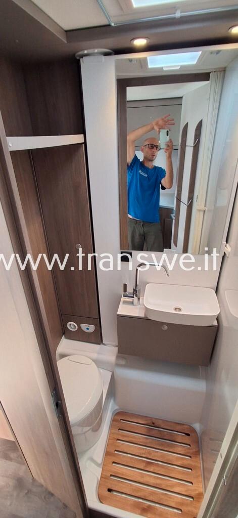 Carado I338 motorhome con letti gemelli