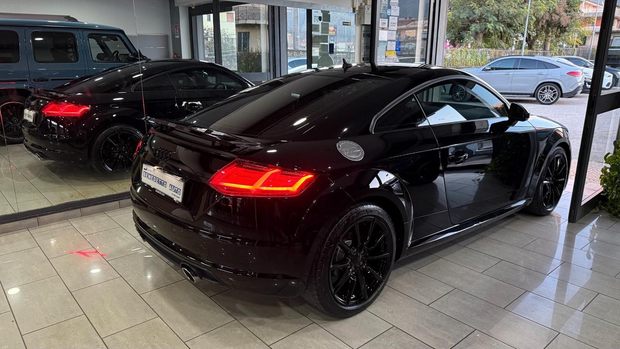 AUDI TT 2.0 TDI 184 TOTAL BLACK