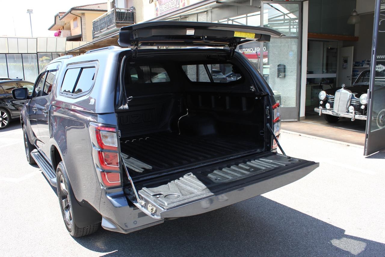 ISUZU N60 NITRO SPORT D-MAX N60 1.9 AUT. SPACE CAB. CEMERA POST. SEDILI RISC.