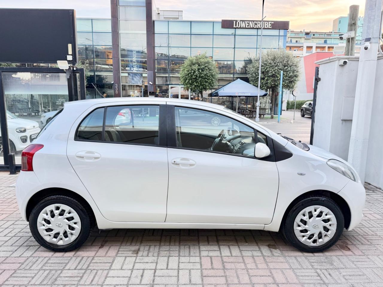 Toyota Yaris 1.0 Sol - GARANZIA