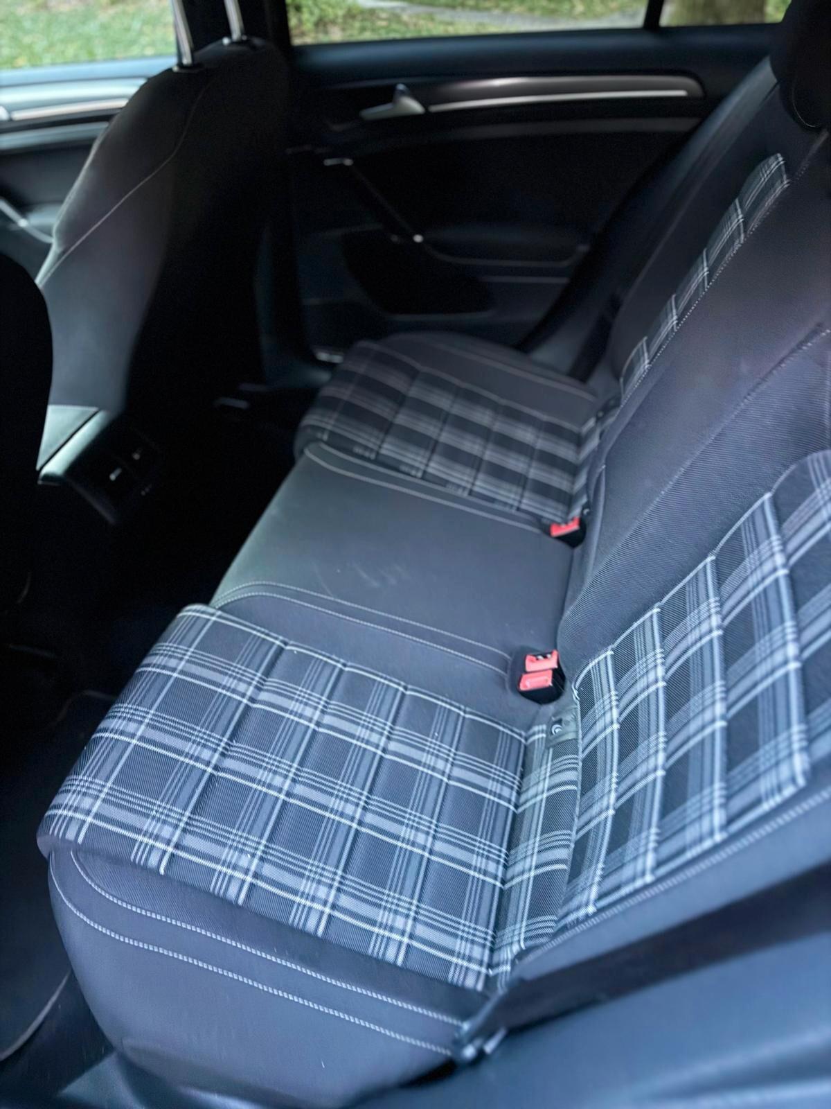Volkswagen Golf GTD 2.0 TDI DSG 5p. BlueMotion Technology