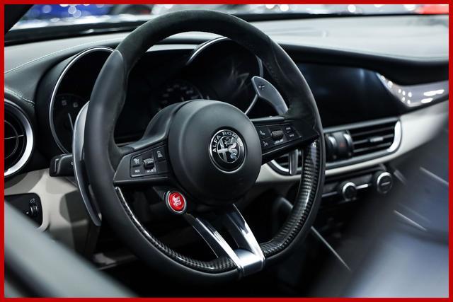 ALFA ROMEO Giulia 2.9|V6|Bi-Turbo|AT8|Quadrifoglio|CARBOCERAMICA|