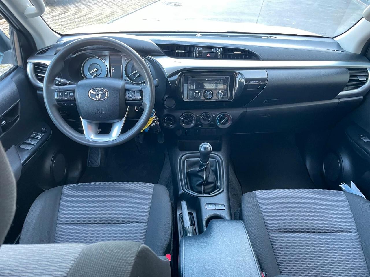 Toyota Hilux 2.4 D-4D 4WD 4 porte Double Cab Comfort