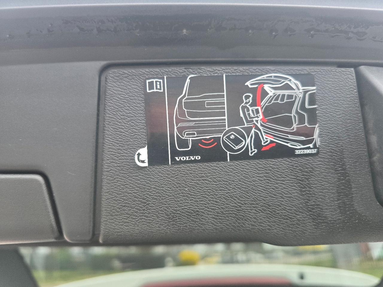 Volvo XC 60 XC60 B4 (d) AWD Geartronic Momentum