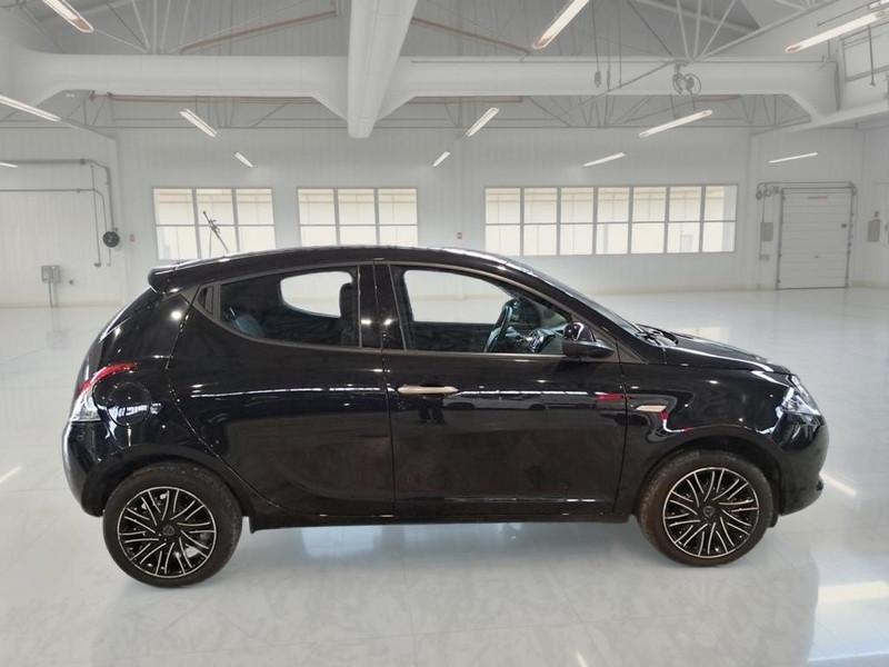LANCIA YPSILON 1.0 FIREFLY 70 CV SES HYBRID SILVER 5 PORTE BERLINA