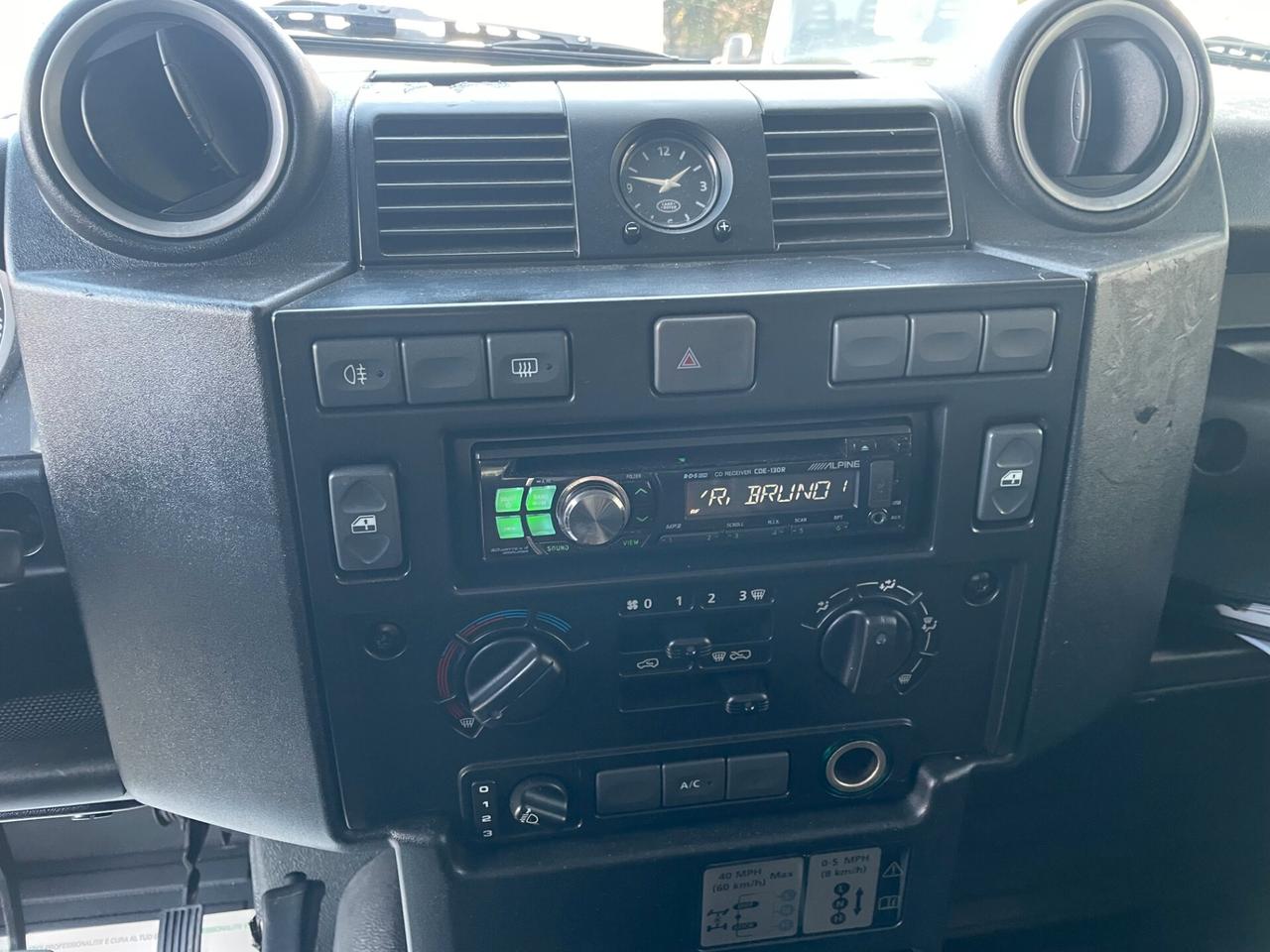 Land Rover Defender 90 2.2 TD4 Station Wagon N1