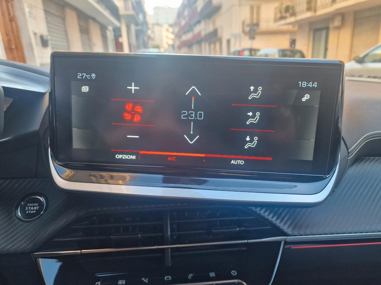 Peugeot 2008 BlueHDi 130 S&S EAT8 GT Pack