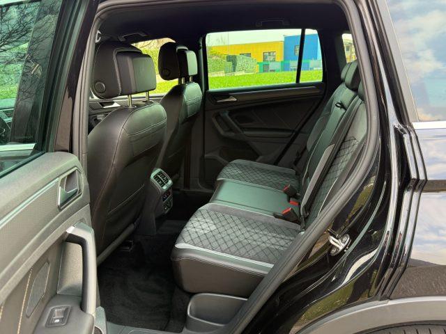 VOLKSWAGEN Tiguan 2.0 TDI 150 CV SCR DSG R-Line UNICO PROPRIETARIO