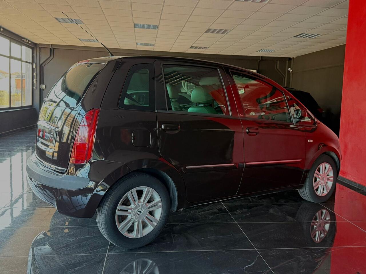 Lancia MUSA 1.4 16V Platino Plus
