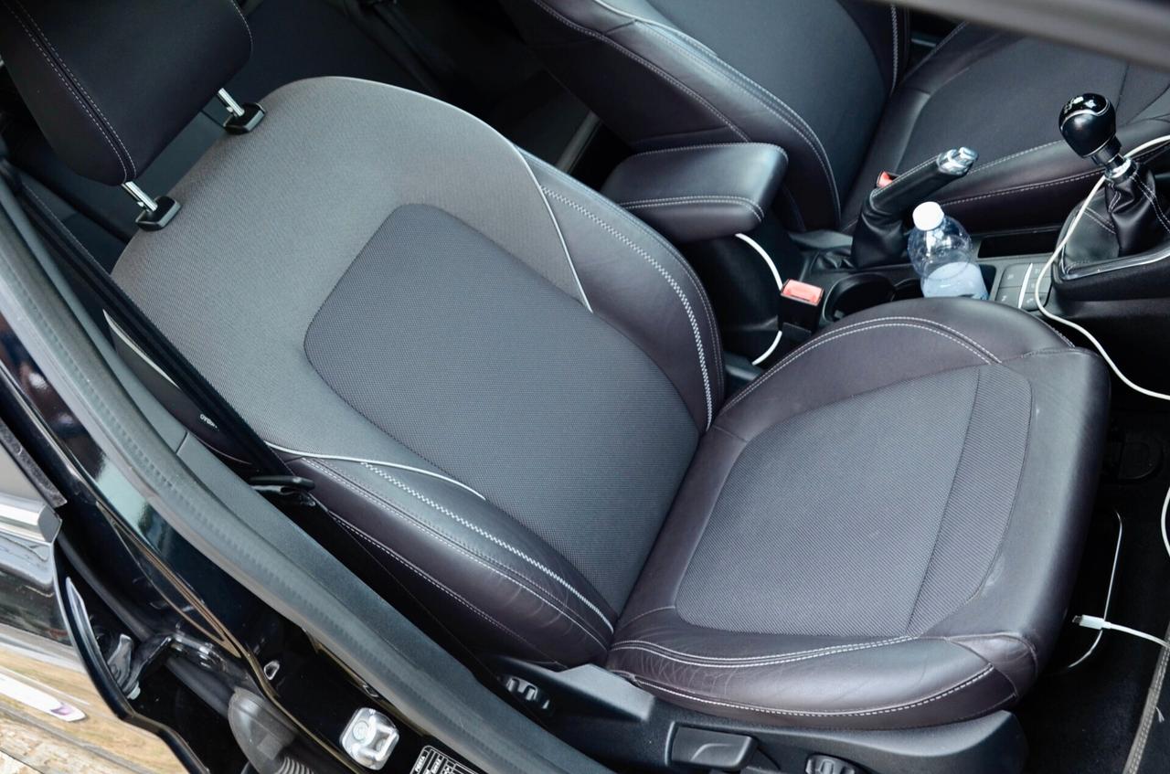 FORD FIESTA 5p 1.0 ECOBOOST VIGNALE 100cv, EURO 6D-TEMP, UFF ITALIANA, APPLE ANDROID, RETRO, PERMUTE