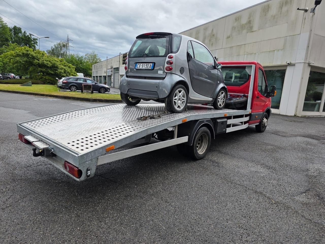 Ford Transit carroattrezzi