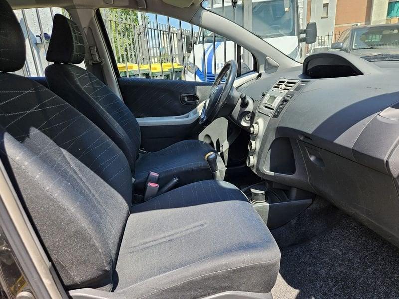 Toyota Yaris Yaris 5p 1.0 Sol