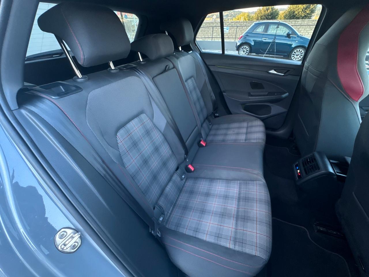 Volkswagen Golf 2.0 TSI DSG GTI*245CV*H&K*iQ.LIGHT*FENDINEBBIA*19"*
