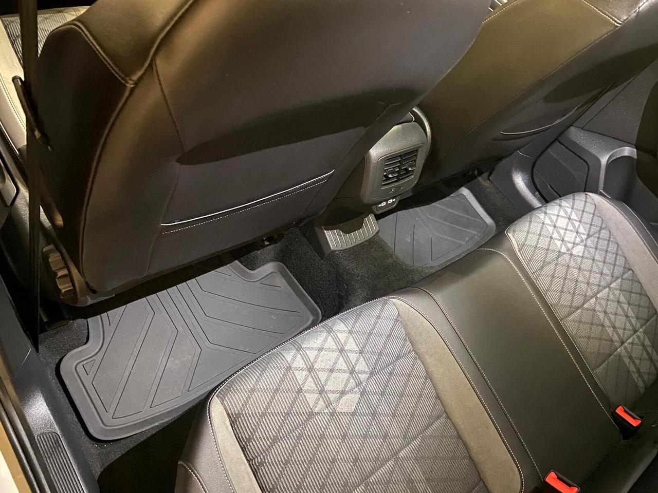 Volkswagen T-Roc 1.5 TSI ACT 150CV DSG R-Line