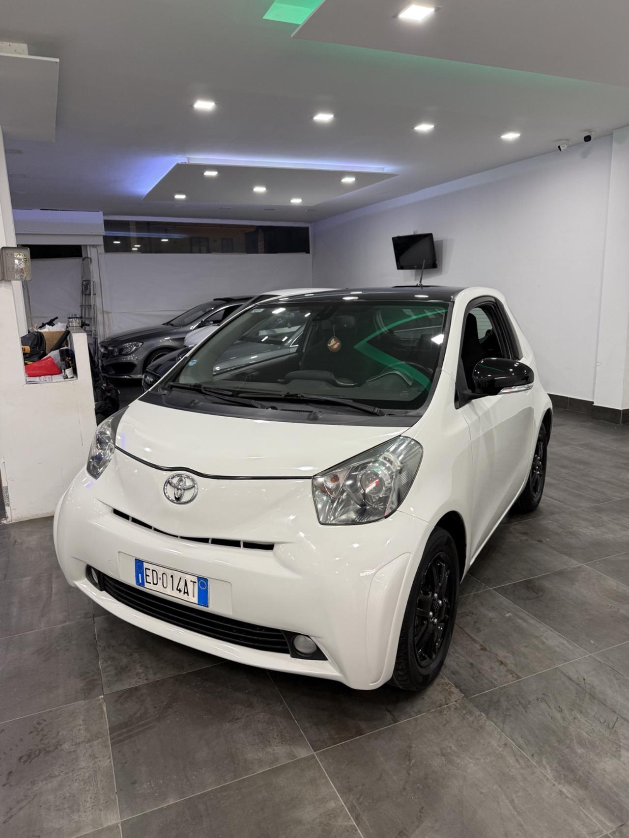 Toyota iQ 1.0 Sol