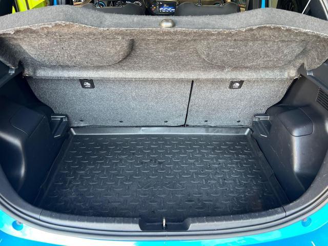 TOYOTA Yaris 1.5 Hybrid 5 porte Trend "Cyan Edition"