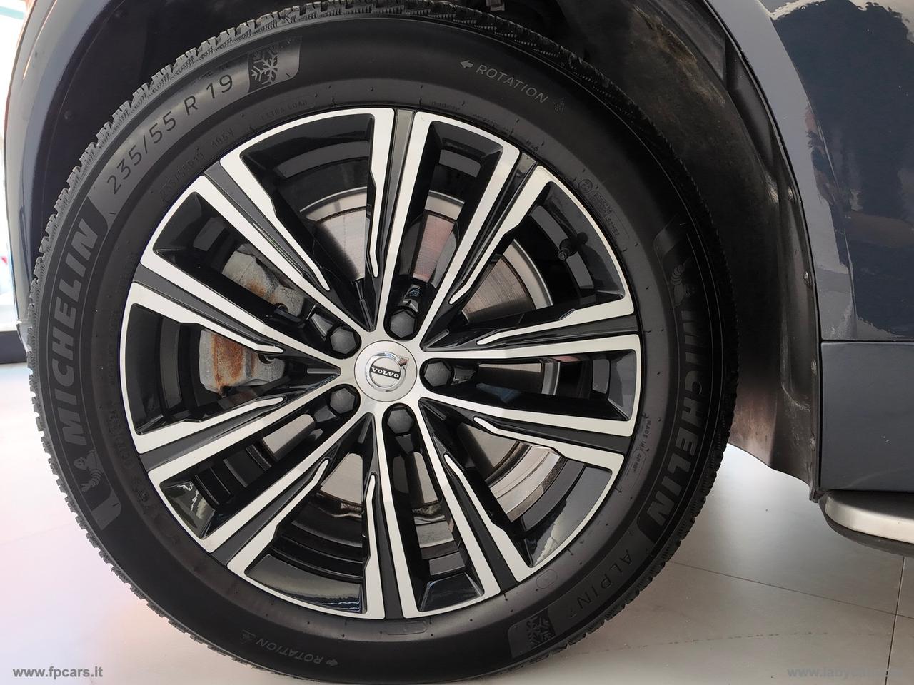 VOLVO XC60 B4