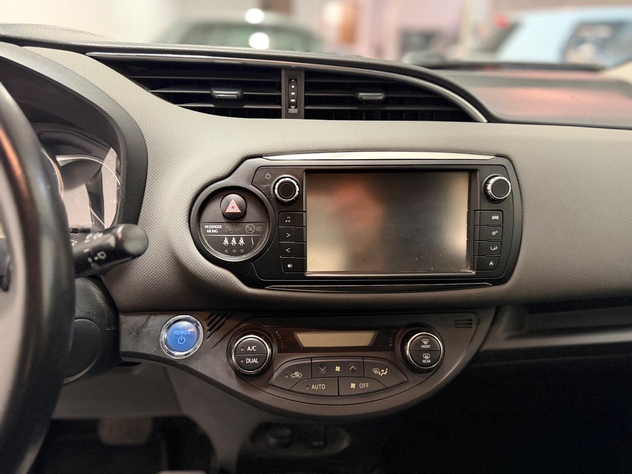 Toyota Yaris 1.5 Hybrid 5 porte Active AUTOMATICA NEOPATENTATI