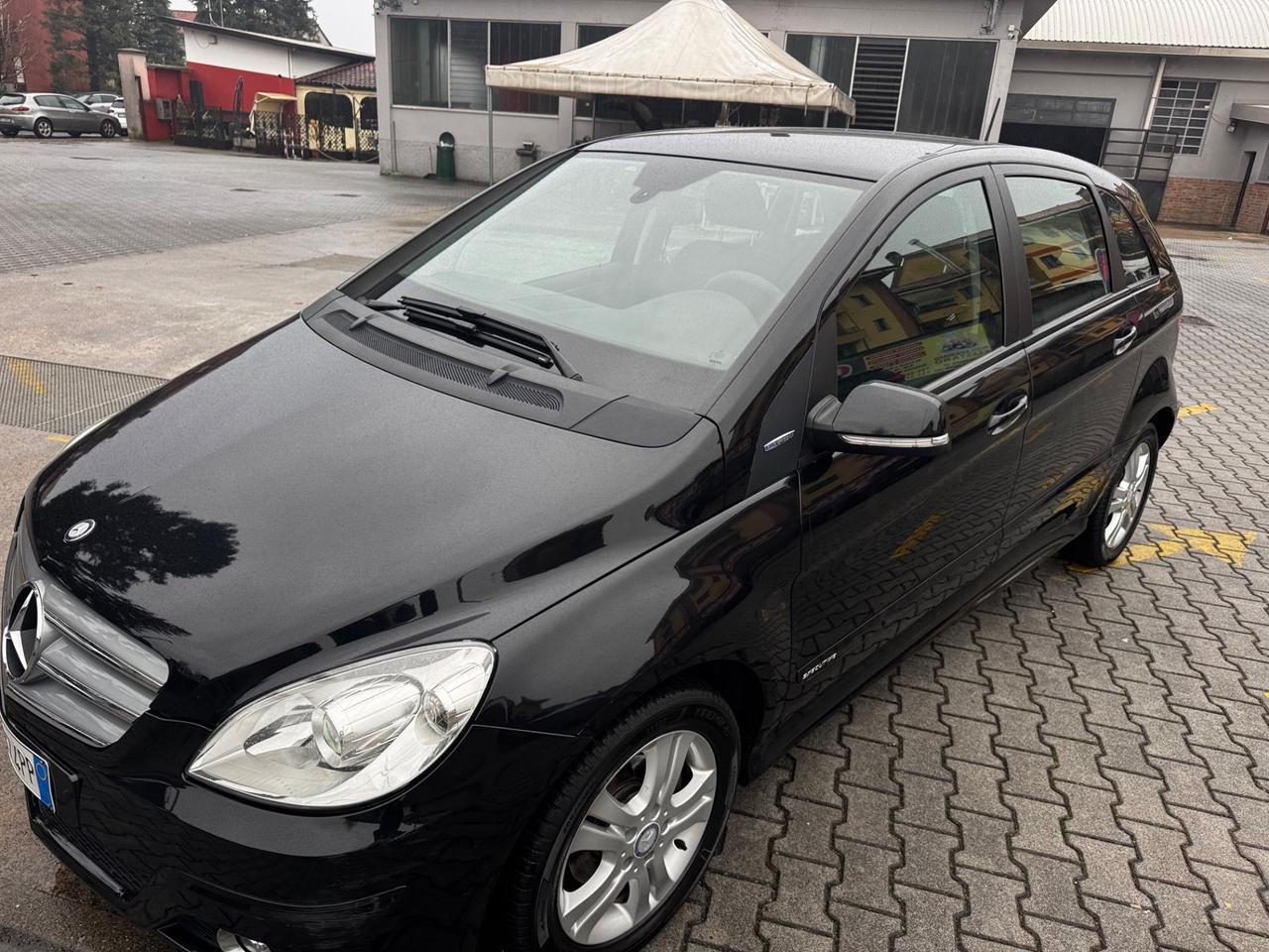 Mercedes-benz B 180 BlueEFFICIENCY neopatentati