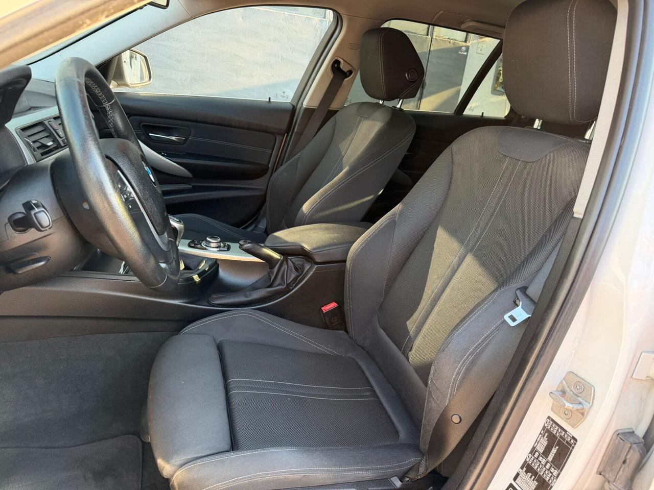 Bmw 318 318d xDrive Touring Sport
