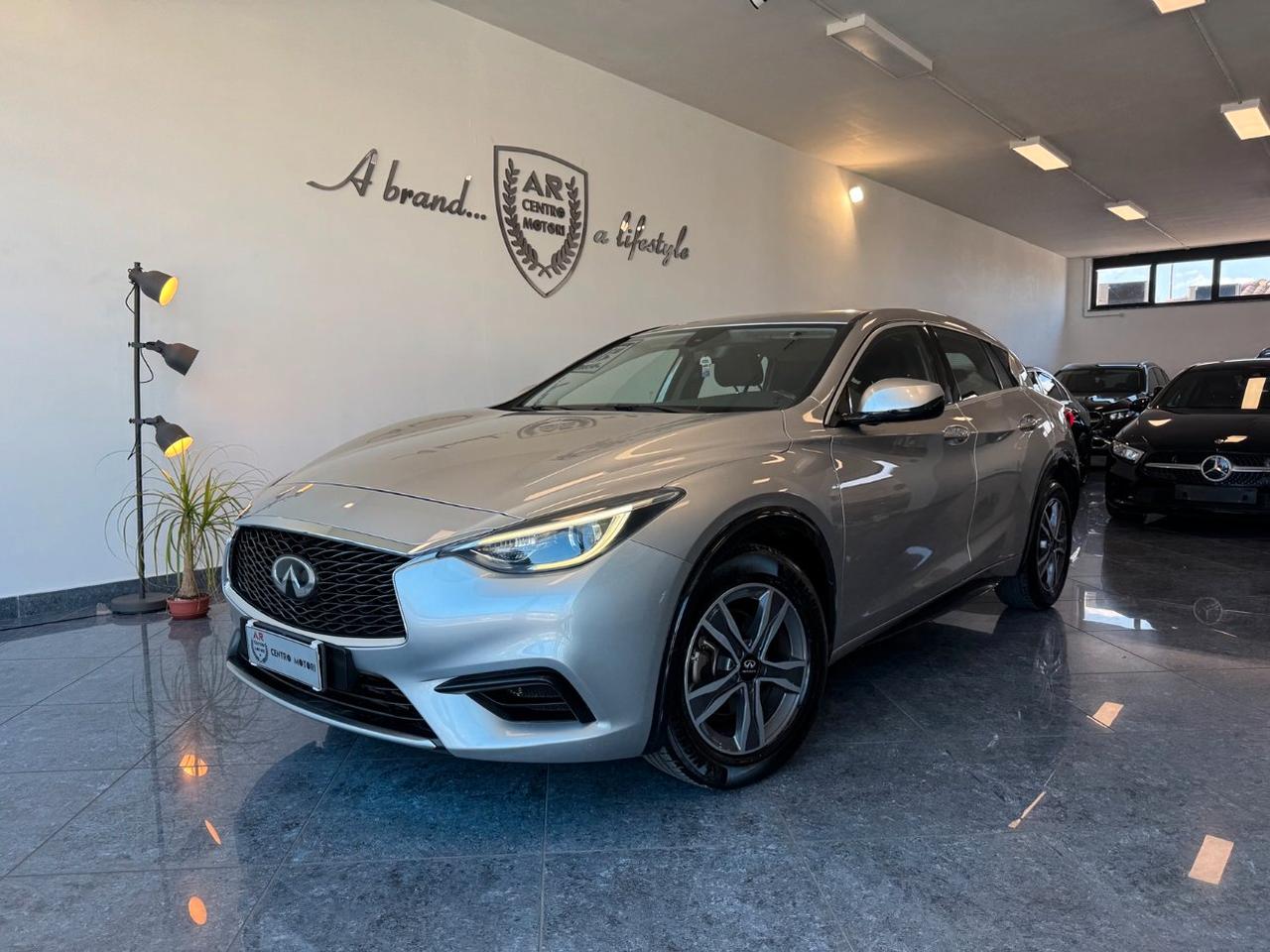 Infiniti Q30 1.5d Sport Edition 110 cv Led Pdc