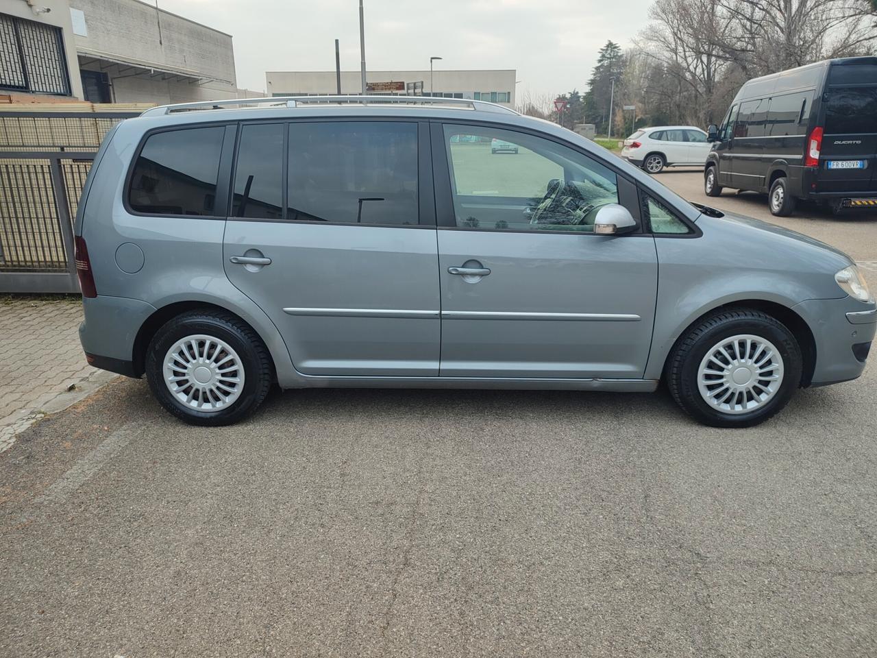 VOLKSWAGEN TOURAN 2009 2.0DIESEL 7POSTI FULL OPT.