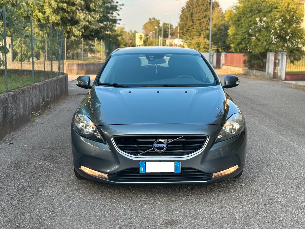 Volvo V40 D2 2.0 120cv E6 Momentum