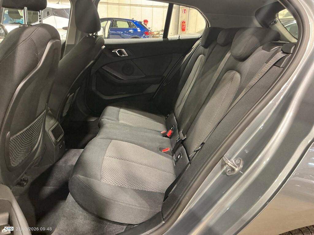 BMW 116D 115CV STEPTRONIC BUSINESS ADVANTAGE ( FARI LED - BMW DIGITAL COCKPIT - NAVI - MIRROR )