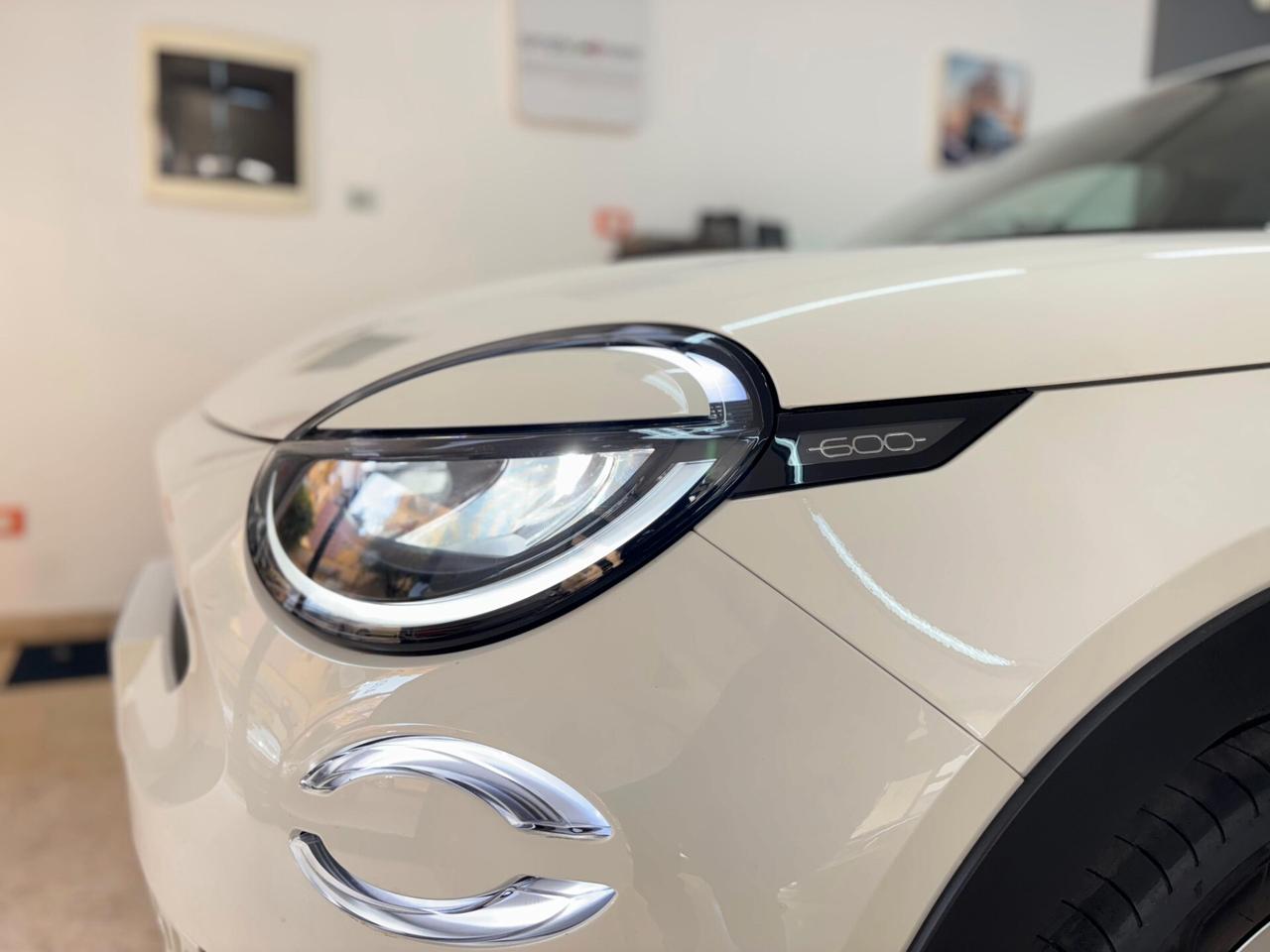 Fiat 600 Hybrid 110 CV DCT MHEV La Prima Plus