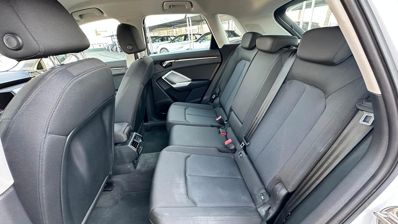 Audi Q3 2.0 TDI 150 CV quattro S tronic Business KM CERTIFICATI-UNICO PROPRIETARIO